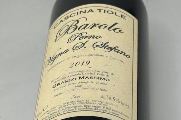 バローロ ペルノ　“ヴィーニャ　サント　ステーファノ　2019
