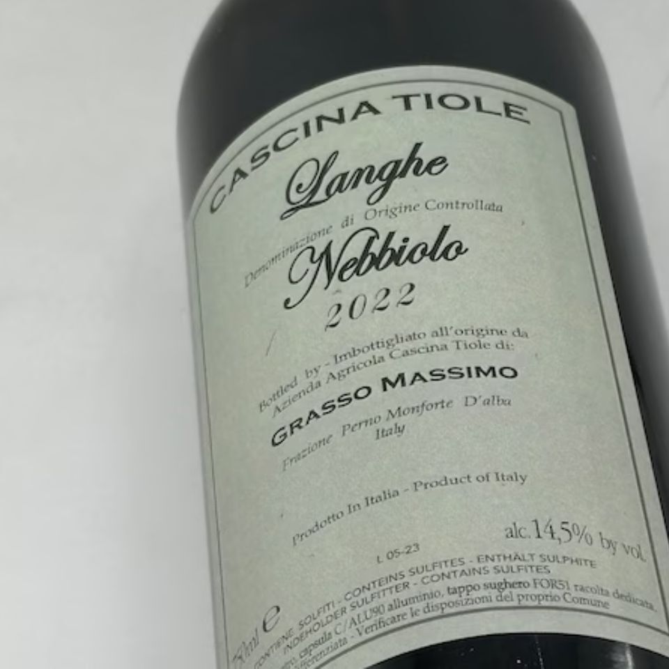 カッシーナ ティオレ / 　ランゲ　ネッビオーロ [2022]